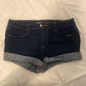 Old Navy Size 10 Mid-Rise Boyfriend Jean Shorts